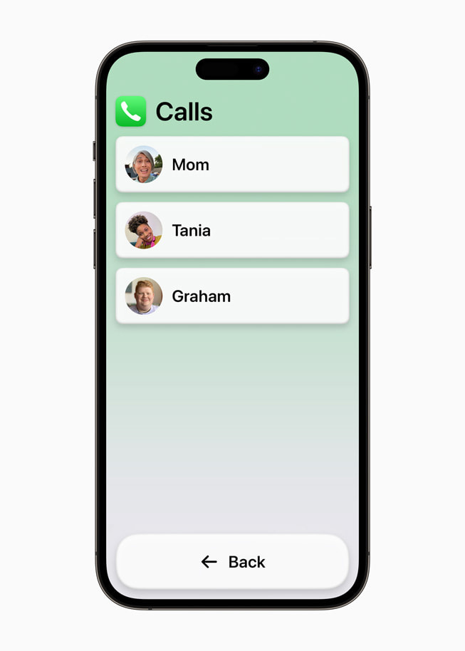 iPhone 14 Pro Max 上显示着包括 FaceTime 通话与电话功能的全新 Calls app