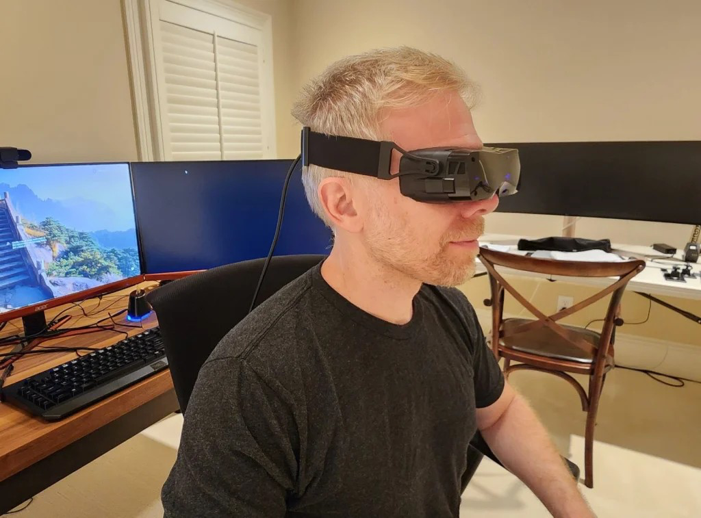 对比：Bigscreen Beyond VR 重量127克